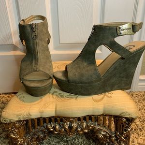 Green Guess wedge heels